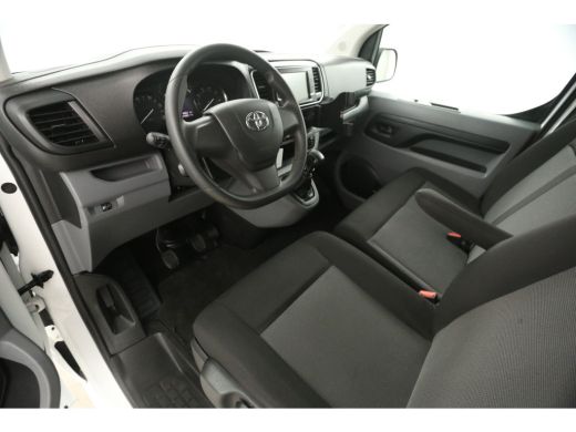Toyota ProAce 2.0 D-4D L2H1 145PK Airco Cruise Carplay Parkeersensoren 3 Persoons Elektrpakket ActivLease financial lease