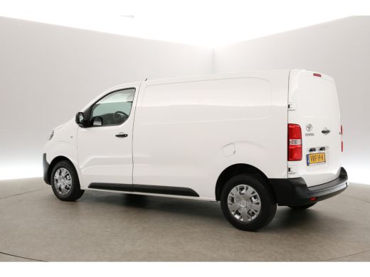 Toyota ProAce 2.0 D-4D L2H1 145PK Airco Cruise Carplay Parkeersensoren 3 Persoons Elektrpakket ActivLease financial lease