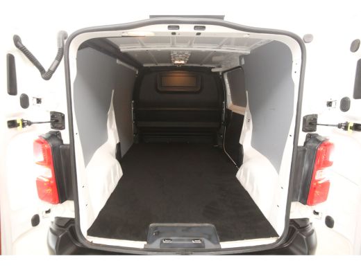 Toyota ProAce 2.0 D-4D L2H1 145PK Airco Cruise Carplay Parkeersensoren 3 Persoons Elektrpakket ActivLease financial lease