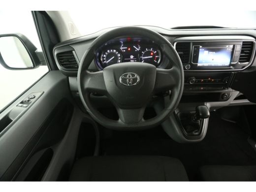 Toyota ProAce 2.0 D-4D L2H1 145PK Airco Cruise Carplay Parkeersensoren 3 Persoons Elektrpakket ActivLease financial lease