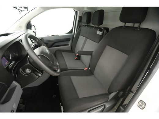 Toyota ProAce 2.0 D-4D L2H1 145PK Airco Cruise Carplay Parkeersensoren 3 Persoons Elektrpakket ActivLease financial lease