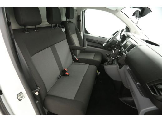 Toyota ProAce 2.0 D-4D L2H1 145PK Airco Cruise Carplay Parkeersensoren 3 Persoons Elektrpakket ActivLease financial lease