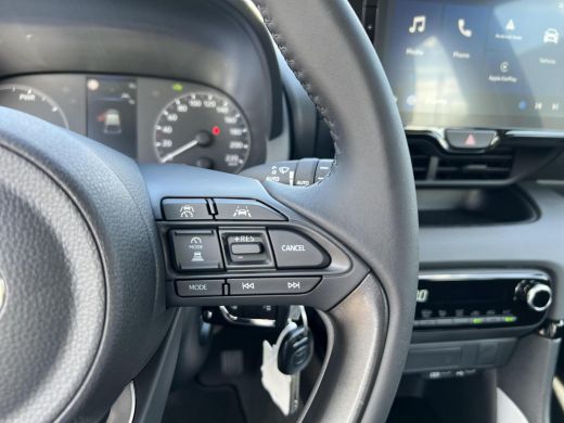 Toyota Yaris 1.5 Hybrid 115 Active ActivLease financial lease