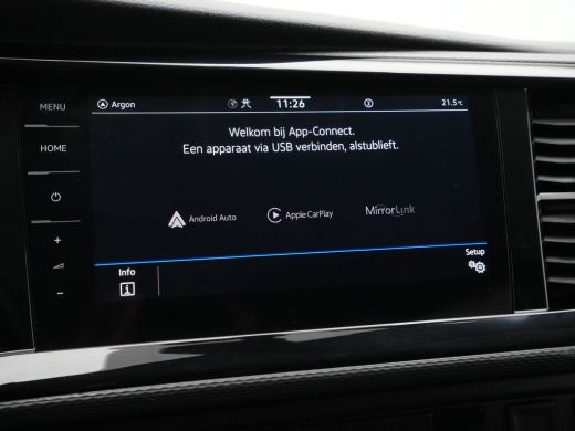 Volkswagen Transporter 2.0 TDI 150pk DSG L1H1 28 Bulli Navigatie Leder Led Acc Pdc Carplay ActivLease financial lease