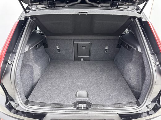 Volvo  XC40 Single Motor Core 69 kWh | 19" Allseason | Adaptieve cruise | BLIS | Getint glas | Parkeercamera ... ActivLease financial lease