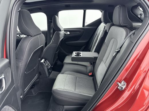 Volvo  XC40 T4 Recharge R-Design | 19' | Panoramadak | 360 Camera | Harman Kardon | Stuur/stoelverwarming | A... ActivLease financial lease