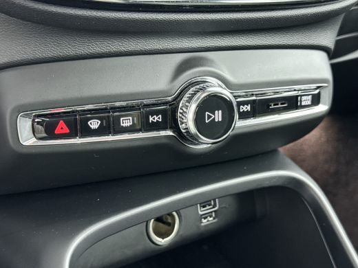 Volvo  XC40 T4 Recharge R-Design | 19' | Panoramadak | 360 Camera | Harman Kardon | Stuur/stoelverwarming | A... ActivLease financial lease