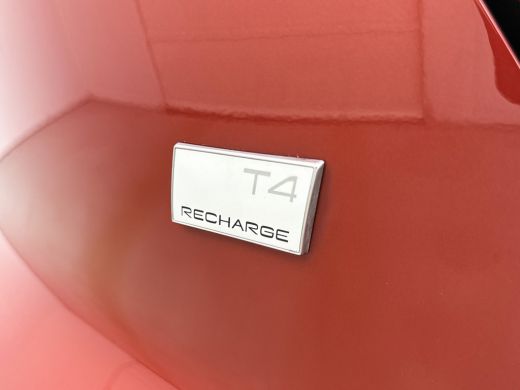 Volvo  XC40 T4 Recharge R-Design | 19' | Panoramadak | 360 Camera | Harman Kardon | Stuur/stoelverwarming | A... ActivLease financial lease