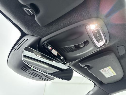 Volvo  XC40 T4 Recharge R-Design | 19' | Panoramadak | 360 Camera | Harman Kardon | Stuur/stoelverwarming | A... ActivLease financial lease