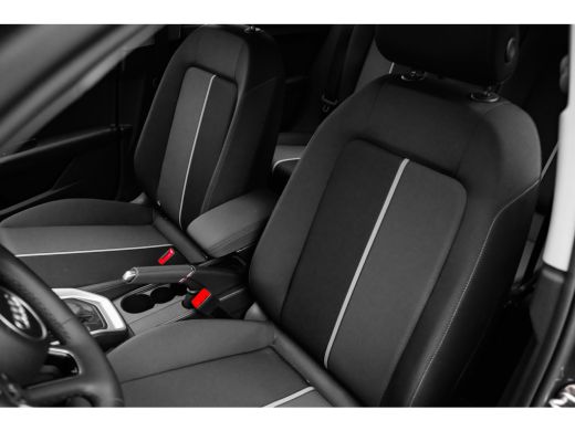 Audi A1 Sportback Sportback 25 TFSI Advanced edition Stoelverwarming voor | keyless entry/start | Parkeersensoren a... ActivLease financial lease