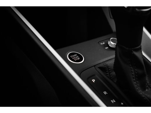 Audi A1 Sportback Sportback 25 TFSI Advanced edition Stoelverwarming voor | keyless entry/start | Parkeersensoren a... ActivLease financial lease