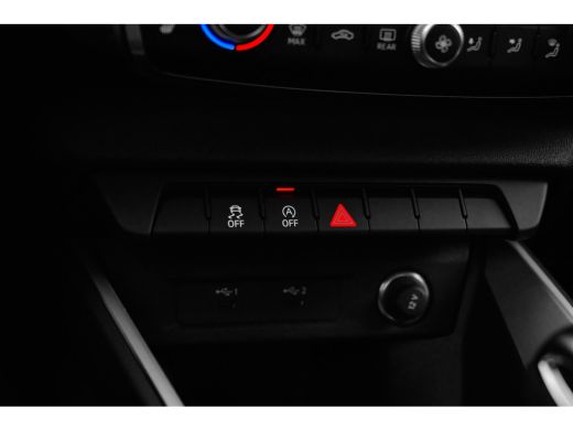 Audi A1 Sportback Sportback 25 TFSI Advanced edition Stoelverwarming voor | keyless entry/start | Parkeersensoren a... ActivLease financial lease