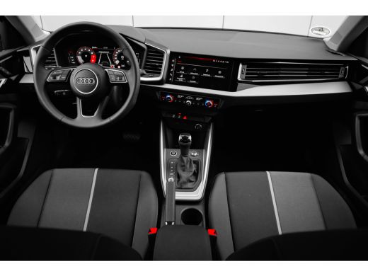 Audi A1 Sportback Sportback 25 TFSI Advanced edition Stoelverwarming voor | keyless entry/start | Parkeersensoren a... ActivLease financial lease
