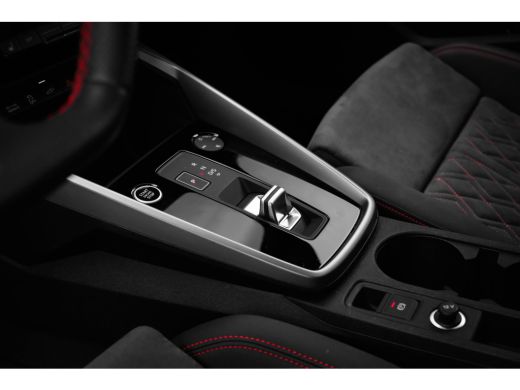 Audi A3 Sportback S edition Alcantara/Ledere bekleding | Trekhaak | Cruise Control Adaptief | Stoelvw. vo... ActivLease financial lease