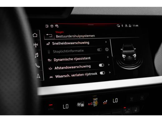 Audi A3 Sportback S edition Alcantara/Ledere bekleding | Trekhaak | Cruise Control Adaptief | Stoelvw. vo... ActivLease financial lease