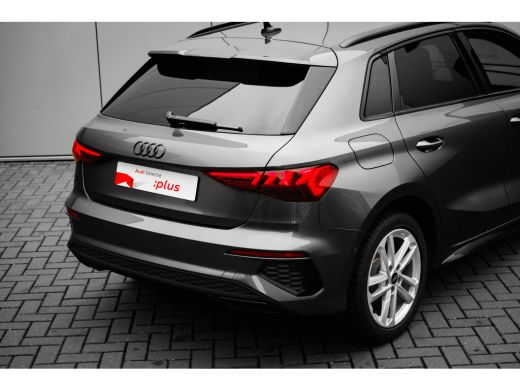 Audi A3 Sportback S edition Alcantara/Ledere bekleding | Trekhaak | Cruise Control Adaptief | Stoelvw. vo... ActivLease financial lease