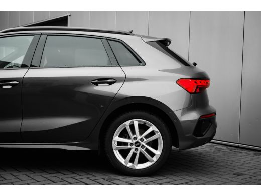 Audi A3 Sportback S edition Alcantara/Ledere bekleding | Trekhaak | Cruise Control Adaptief | Stoelvw. vo... ActivLease financial lease