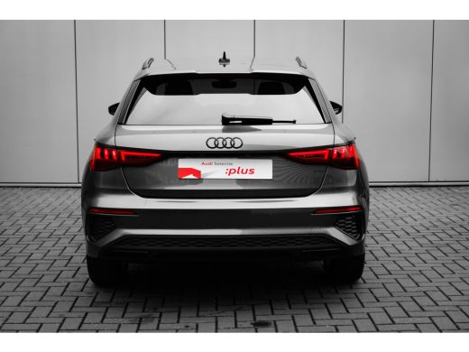 Audi A3 Sportback S edition Alcantara/Ledere bekleding | Trekhaak | Cruise Control Adaptief | Stoelvw. vo... ActivLease financial lease