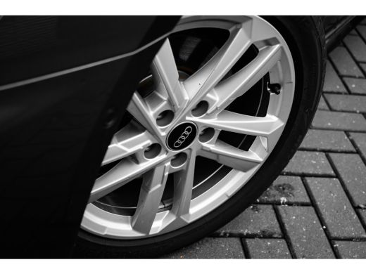 Audi A3 Sportback S edition Alcantara/Ledere bekleding | Trekhaak | Cruise Control Adaptief | Stoelvw. vo... ActivLease financial lease