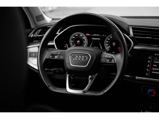 Audi Q3 45 TFSI e Advanced Edition ActivLease financial lease