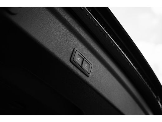 Audi Q3 45 TFSI e Advanced Edition ActivLease financial lease