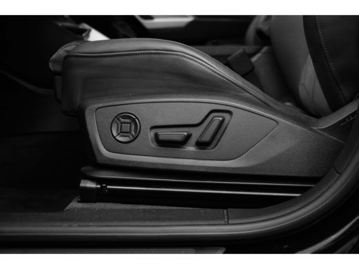 Audi Q3 45 TFSI e Advanced Edition ActivLease financial lease