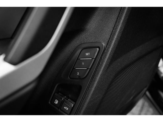 Audi Q3 45 TFSI e Advanced Edition ActivLease financial lease