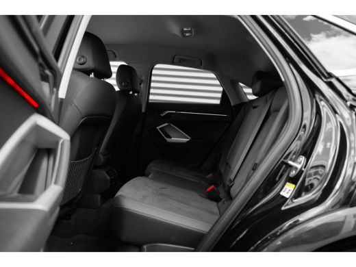 Audi Q3 45 TFSI e Advanced Edition ActivLease financial lease