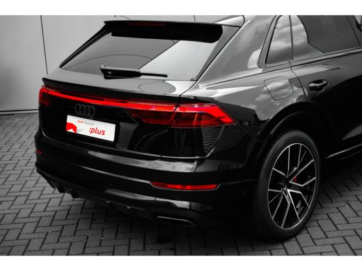 Audi Q8 60 TFSI e quattro Pro Line S Competition 490PK | Trekhaak | Valcona Ledere Stoelen | Stoelventila... ActivLease financial lease