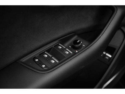 Audi Q8 60 TFSI e quattro Pro Line S Competition 490PK | Trekhaak | Valcona Ledere Stoelen | Stoelventila... ActivLease financial lease