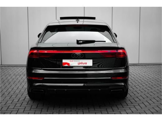 Audi Q8 60 TFSI e quattro Pro Line S Competition 490PK | Trekhaak | Valcona Ledere Stoelen | Stoelventila... ActivLease financial lease