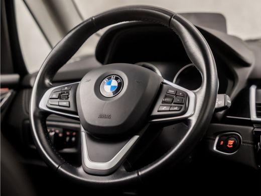 BMW 2 Serie Gran Tourer 218i Sportline 7 Persoons Automaat (PANORAMADAK, GROOT NAVI, HEAD-UP DISPLAY, LEDER, ... ActivLease financial lease