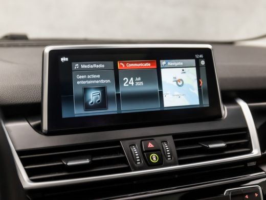 BMW 2 Serie Gran Tourer 218i Sportline 7 Persoons Automaat (PANORAMADAK, GROOT NAVI, HEAD-UP DISPLAY, LEDER, ... ActivLease financial lease