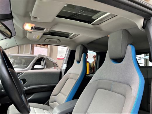 BMW i3 Executive 120Ah 42 kWh Schuifdak/Harman Kardon/ Camera/20inch ActivLease financial lease
