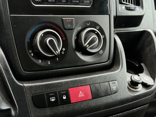 Citroën Jumper 2.0 BlueHDi 164 PK EURO 6 / L3H2 / ZWAAR MAXI / 1e EIG. / AIRCO / INRICHTING / NAVI / CAMERA / 3-... ActivLease financial lease