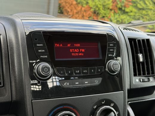 Citroën Jumper 2.2 BlueHDi 140 PK EURO 6 / L4 MAXI PICK UP / 4.20 LAADBAK / 1e EIG. / 2.5 TONS TREKHAAK / 3-ZITS ActivLease financial lease