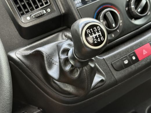 Citroën Jumper 2.2 BlueHDi 140 PK EURO 6 / L4 MAXI PICK UP / 4.20 LAADBAK / 1e EIG. / 2.5 TONS TREKHAAK / 3-ZITS ActivLease financial lease