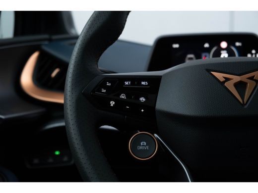 CUPRA Tavascan VZ Adrenaline 82 kWh 21'' Inch | Panoramadak | 340 PK! 4x4 | Head-up Display | Travel Assist Plus... ActivLease financial lease