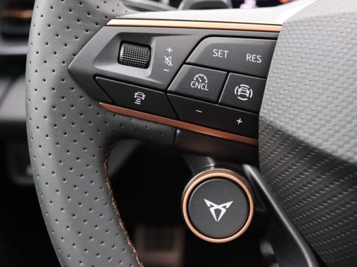 CUPRA Terramar 1.5 TSI e-Hybrid VZ Performance 272PK DSG Sennheiser Audio, Virtual Pedal, Keyless, Pano-Schuifda... ActivLease financial lease