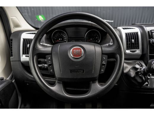 Fiat Ducato **2.3 MultiJet | Bakwagen met Laadklep | 131 PK | Cruise | Airco** ActivLease financial lease