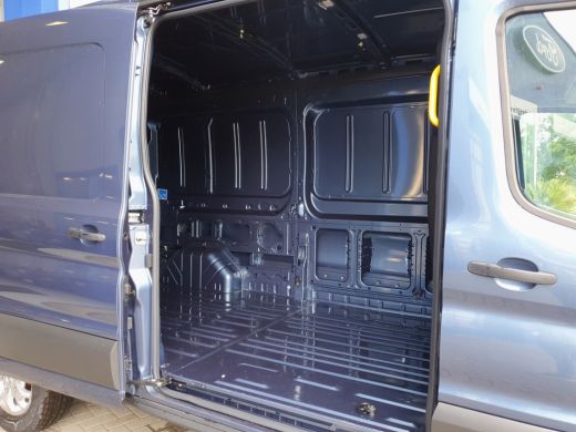 Ford Transit 2.0 170 pk TDCI Automaat L3H2 BPM vrij! | Limited AUTOMATIC | Lichtmetalen velgen 16" | Metaalkle... ActivLease financial lease