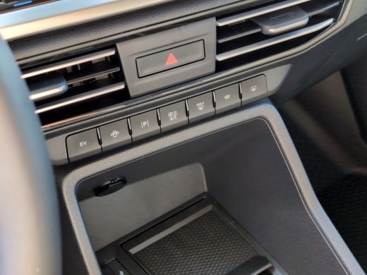 Ford Transit Connect 1.5 EcoBoost PHEV L2 Limited | Comfort Winter Pack | Driver Assistance Pack Trailer | Houten vloe... ActivLease financial lease