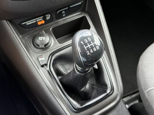Ford Transit Courier 1.0 ECOBOOST TREND 100 PK / BENZINE! / 1e EIG. / BPM VRIJ !! / AIRCO / PDC / ZEER NETJES! ActivLease financial lease