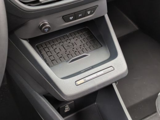 Ford Transit Courier Limited 44 kWh Nieuw | snel leverbaar! ActivLease financial lease