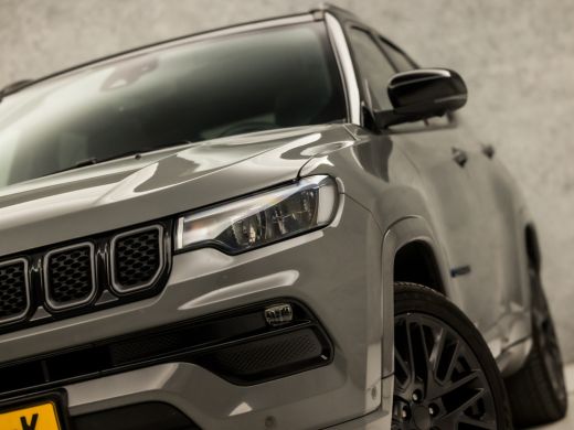 Jeep Compass 4xe 240 Plug-in Hybrid Electric Limited 240Pk Automaat (PANORAMADAK, APPLE CARPLAY, MEMORY SEATS,... ActivLease financial lease