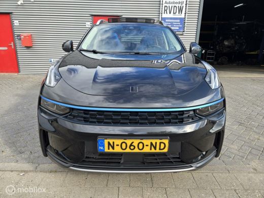 Lynk & Co 01 1.5 Plug-in Hybride|262PK|LUXE|360°CAM|PANO ActivLease financial lease