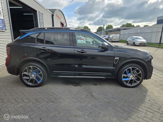 Lynk & Co 01 1.5 Plug-in Hybride|262PK|LUXE|360°CAM|PANO ActivLease financial lease