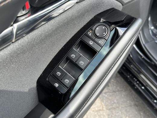 Mazda 3 2.5 e-SkyActiv-G M Hybrid 140 Centre-line | Navigatie | Stoel en stuurverwarming | Keyless entry ActivLease financial lease