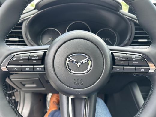 Mazda 3 2.5 e-SkyActiv-G M Hybrid 140 Centre-line | Navigatie | Stoel en stuurverwarming | Keyless entry ActivLease financial lease