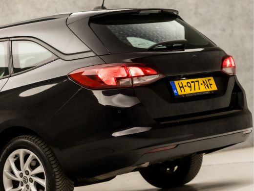 Opel Astra Sports Tourer 1.2 Sport (APPLE CARPLAY, NAVIGATIE, CAMERA, CLIMATE, CRUISE, SPORTSTOELEN, PARKEER... ActivLease financial lease